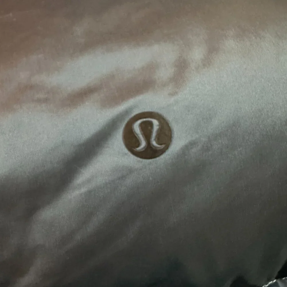 LULULEMON ATHLETICA BLUE PUFFER JACKET, MEDIUM - Picture 11 of 12